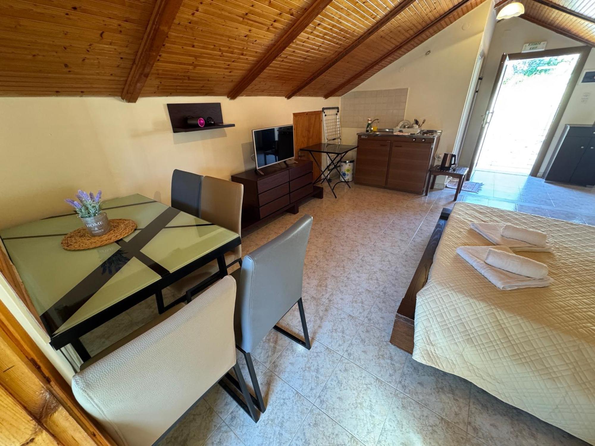 Port View Studios Vathy  Dış mekan fotoğraf